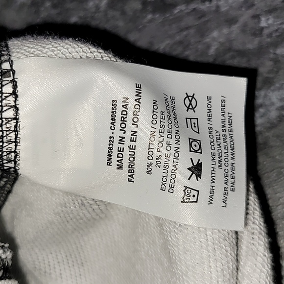 Nike. Embroidered. Crewneck. Streetwear. Women's Size Medium - Picture 3 of 16